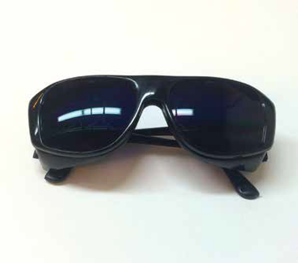 TQM Safe Light Glasses